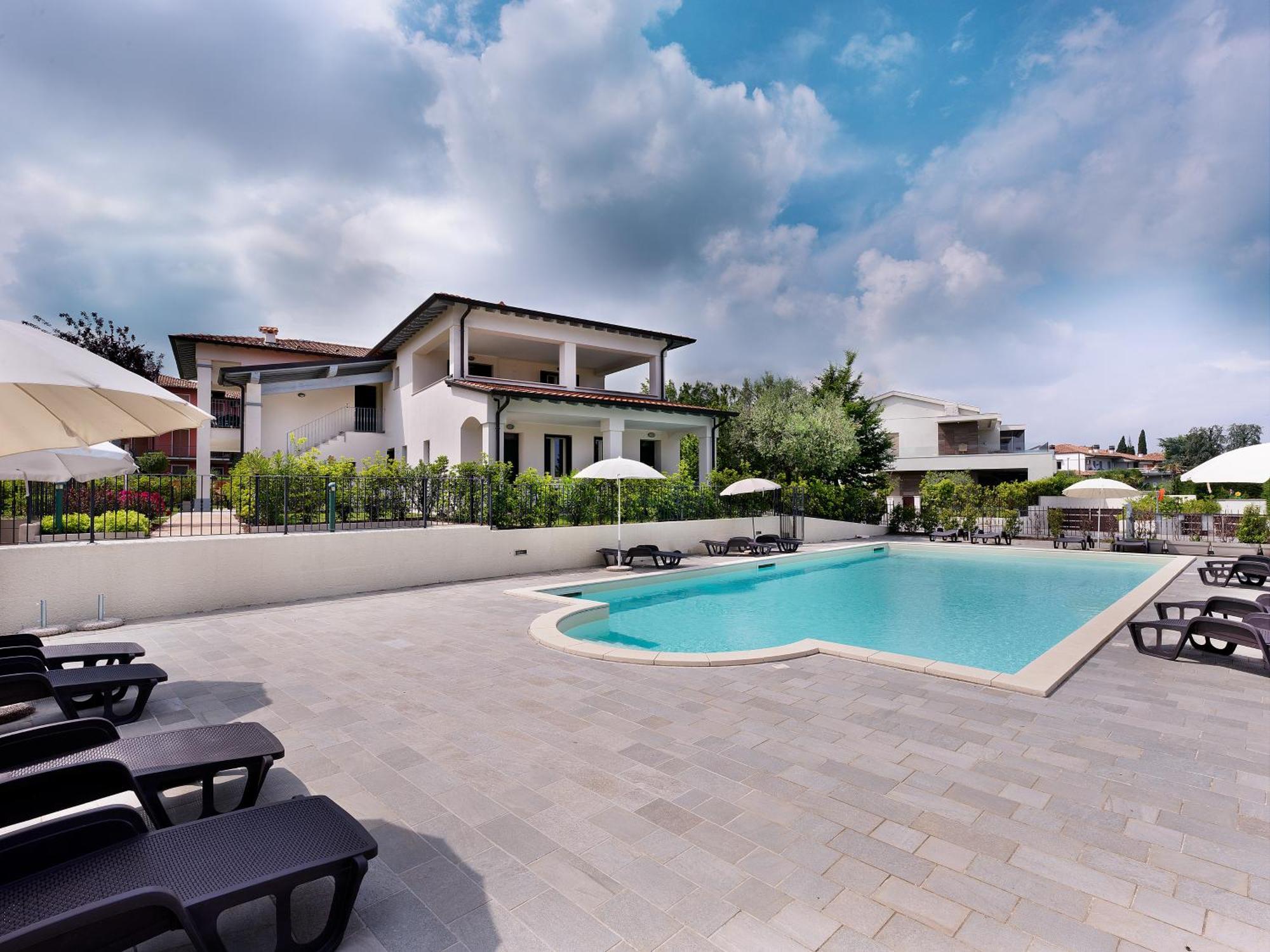 Residence Fiore Rosso Sirmione Ngoại thất bức ảnh