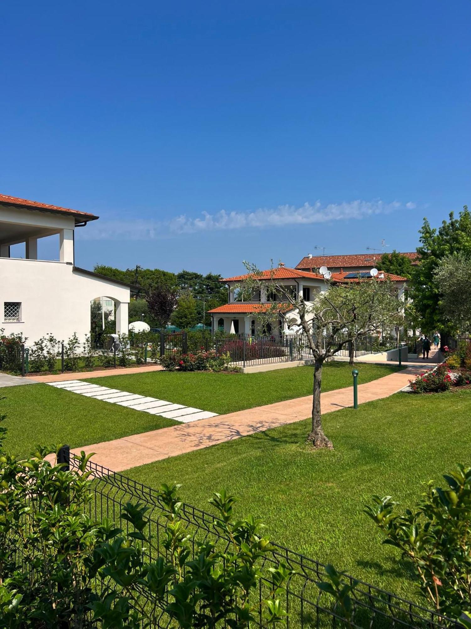 Residence Fiore Rosso Sirmione Ngoại thất bức ảnh