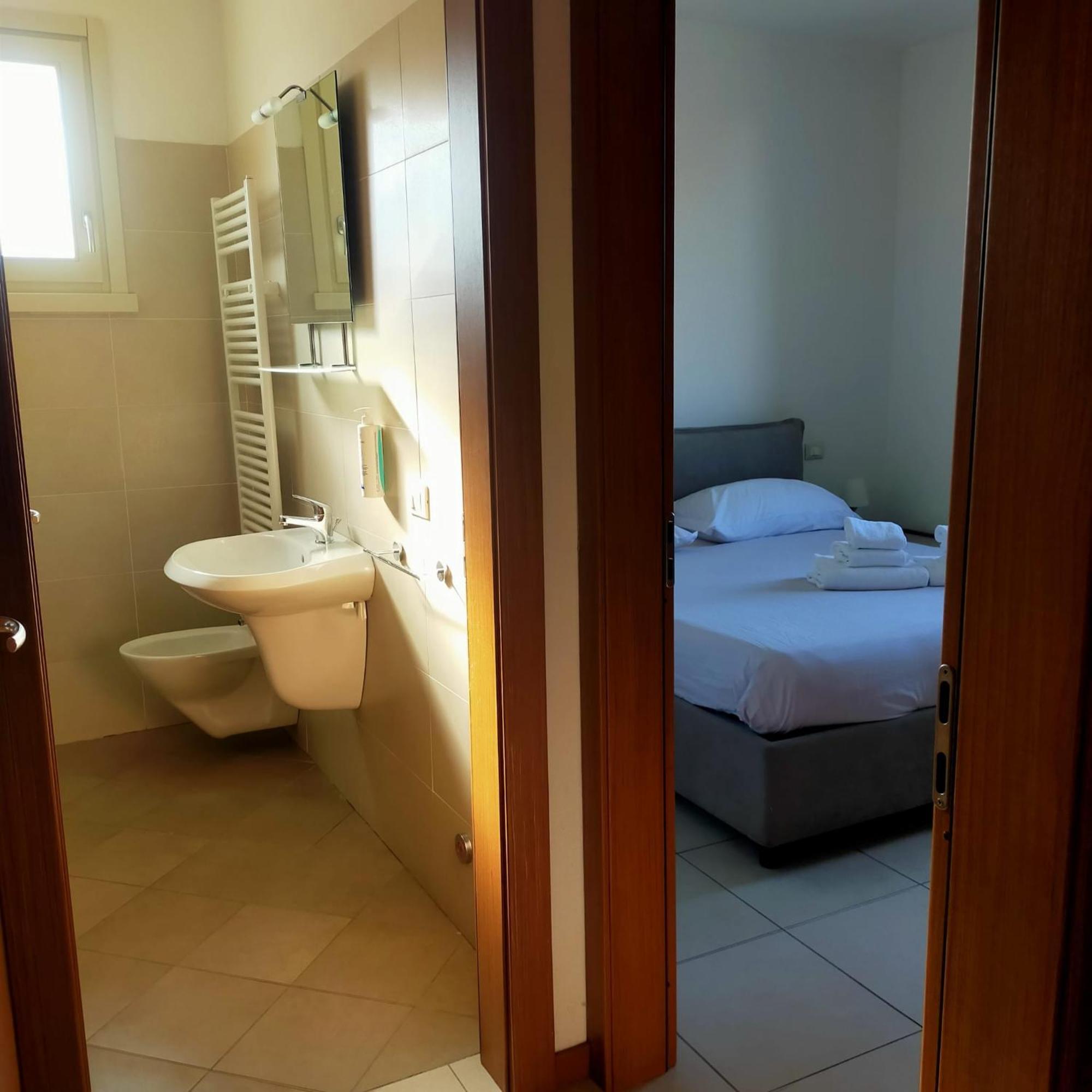 Residence Fiore Rosso Sirmione Phòng bức ảnh